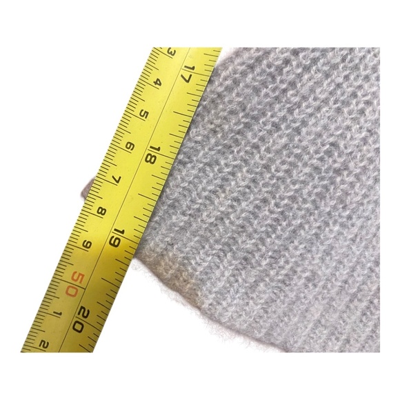 Cashmere sweater. Lord & Taylor. - Picture 9 of 16